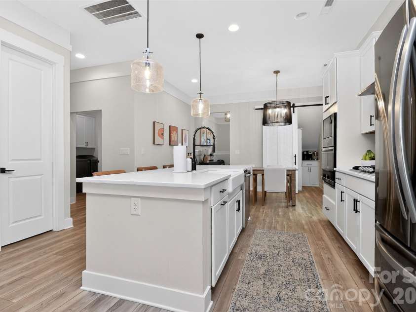 1101 Masefield Avenue, Matthews, NC 28105.  MLS# CAR4364671, YatesRealty ID 31925. 