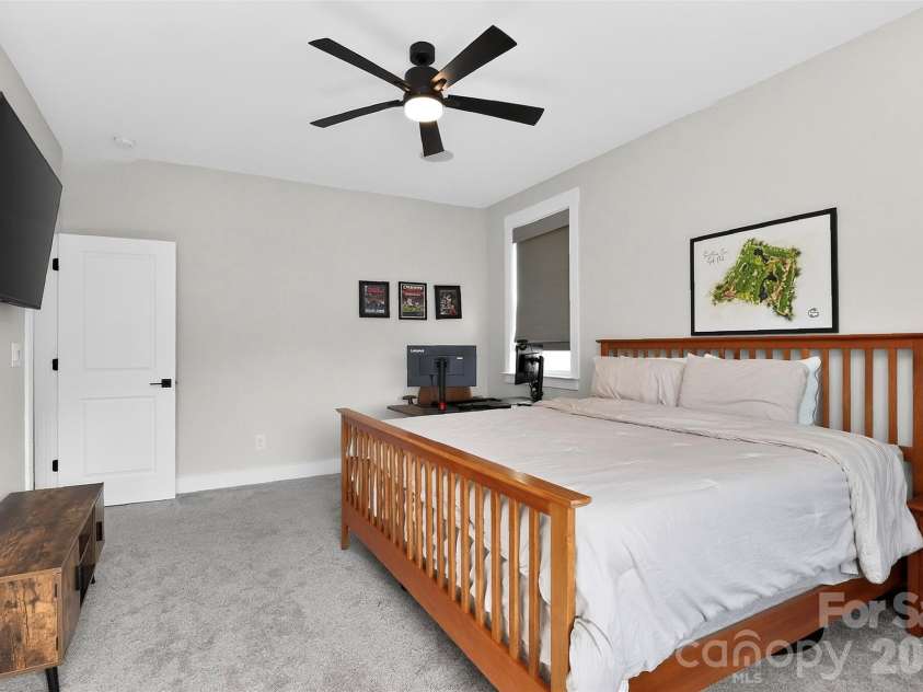 1101 Masefield Avenue, Matthews, NC 28105.  MLS# CAR4364671, YatesRealty ID 31925. 