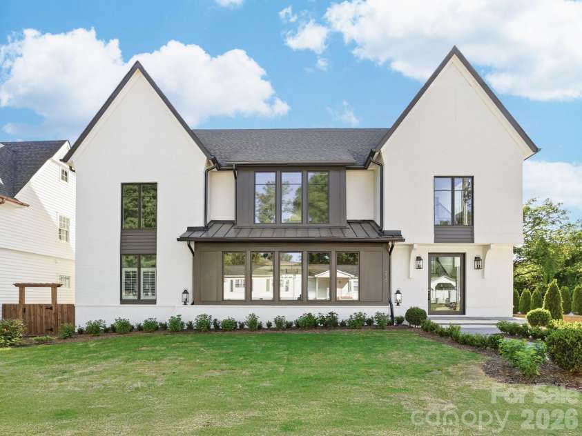 216 Walnut Street, Davidson, NC 28036.  MLS# CAR4300699, YatesRealty ID 31926. 