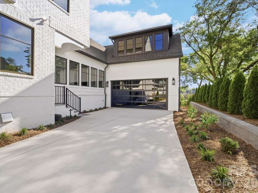 216 Walnut Street, Davidson, NC 28036.  MLS# CAR4300699, YatesRealty ID 31926. 