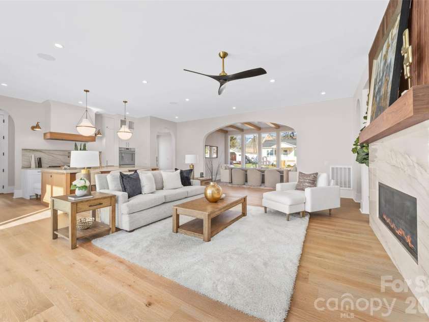 216 Walnut Street, Davidson, NC 28036.  MLS# CAR4300699, YatesRealty ID 31926. 