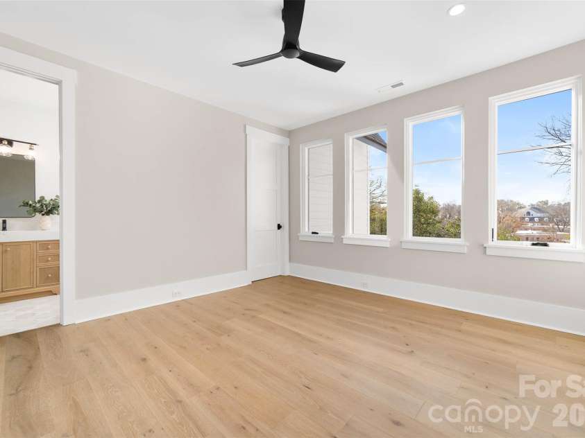 216 Walnut Street, Davidson, NC 28036.  MLS# CAR4300699, YatesRealty ID 31926. 