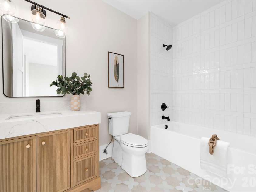 216 Walnut Street, Davidson, NC 28036.  MLS# CAR4300699, YatesRealty ID 31926. 