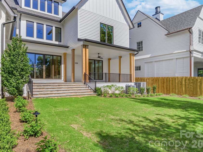 216 Walnut Street, Davidson, NC 28036.  MLS# CAR4300699, YatesRealty ID 31926. 