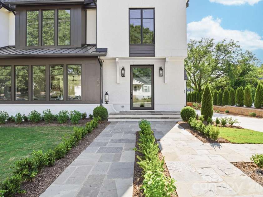 216 Walnut Street, Davidson, NC 28036.  MLS# CAR4300699, YatesRealty ID 31926. 