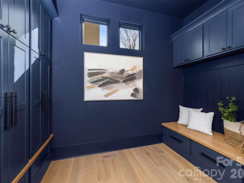 216 Walnut Street, Davidson, NC 28036.  MLS# CAR4300699, YatesRealty ID 31926. Drop Zone