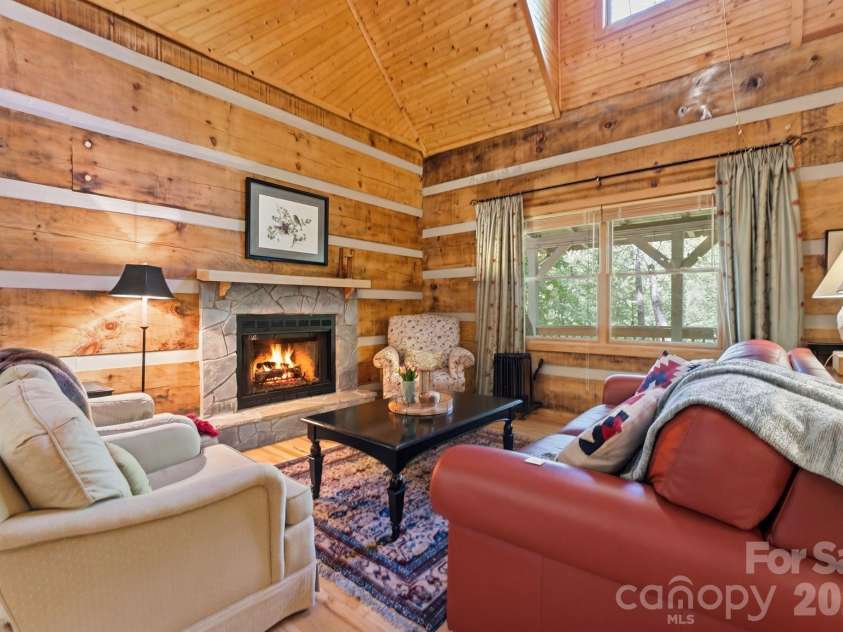 311 Copper Spur Drive, Maggie Valley, NC 28751.  MLS# CAR4387537, YatesRealty ID 31927. 