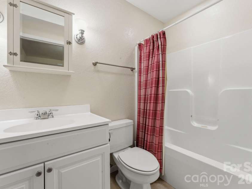 311 Copper Spur Drive, Maggie Valley, NC 28751.  MLS# CAR4387537, YatesRealty ID 31927. 