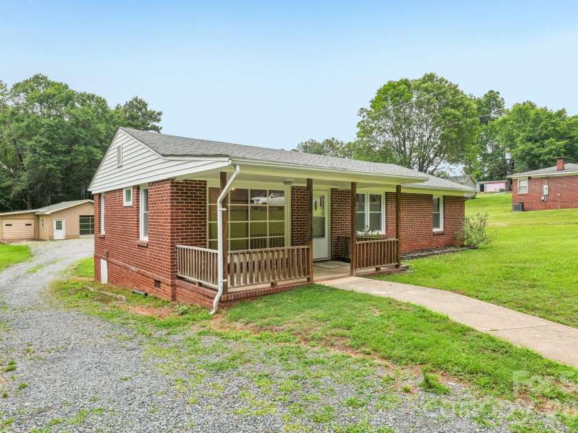 435 Parker Circle, Norwood, NC 28128.  MLS# CAR4388801, YatesRealty ID 31928. 