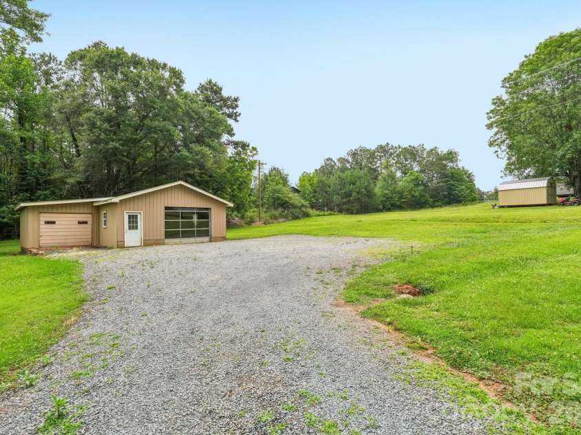 435 Parker Circle, Norwood, NC 28128.  MLS# CAR4388801, YatesRealty ID 31928. 