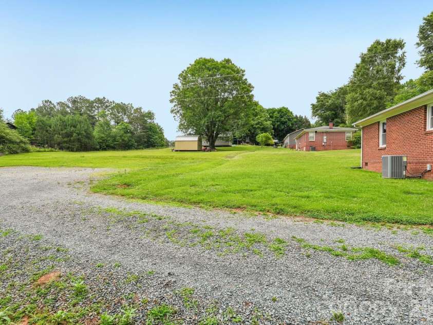435 Parker Circle, Norwood, NC 28128.  MLS# CAR4388801, YatesRealty ID 31928. 