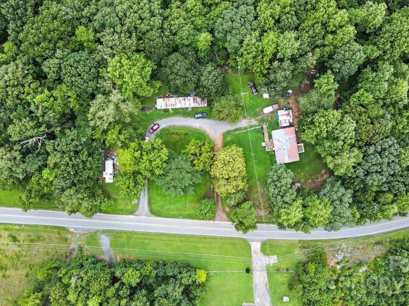 450 Dixon School Road, Kings Mountain, NC 28086.  MLS# CAR4291938, YatesRealty ID 31928. 