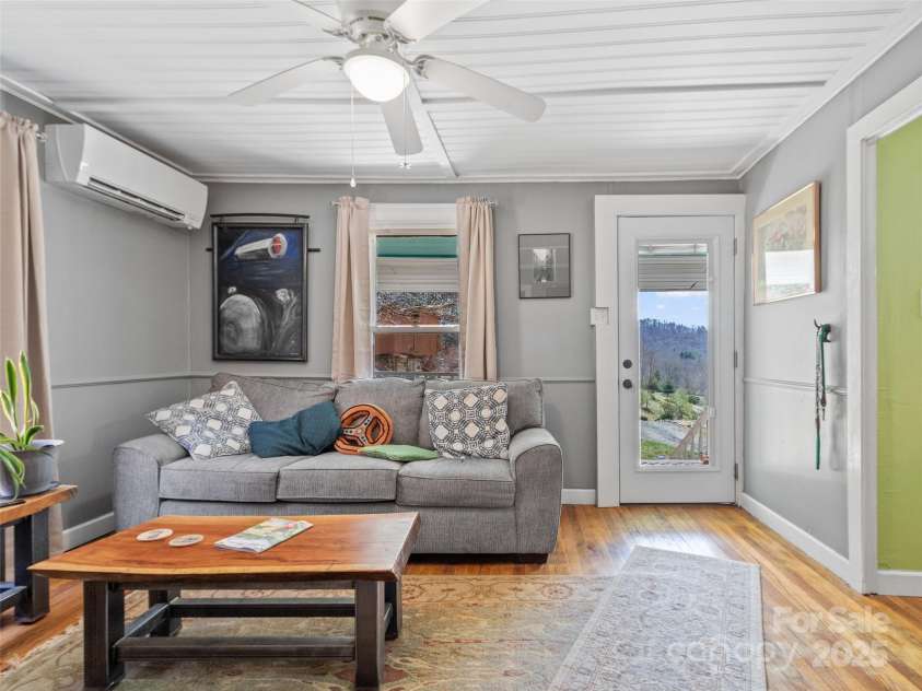 194 Colehearth Hollow Road, Bakersville, NC 28705.  MLS# CAR4238440, YatesRealty ID 3193. 