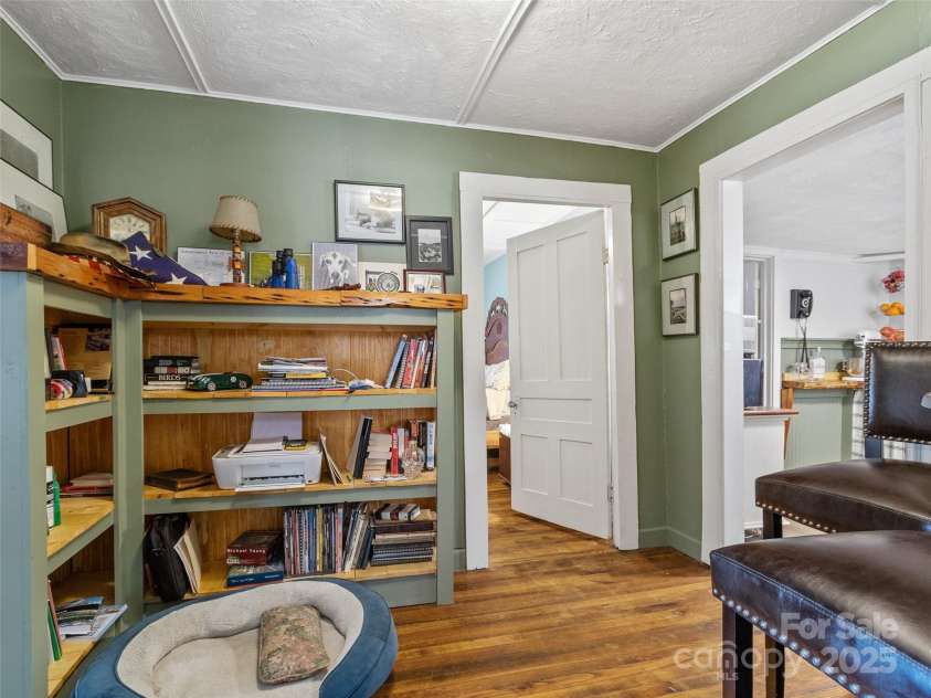 194 Colehearth Hollow Road, Bakersville, NC 28705.  MLS# CAR4238440, YatesRealty ID 3193. 