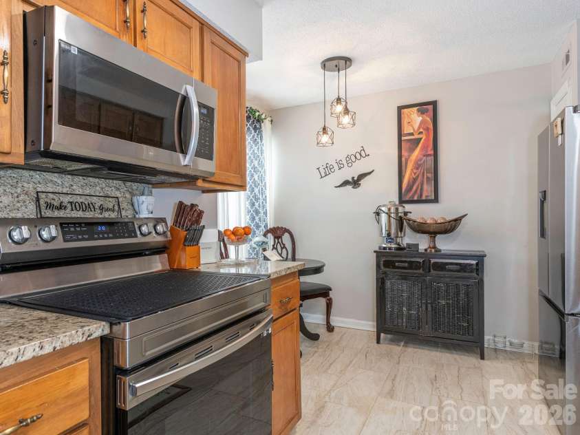 7200 Winery Lane, Charlotte, NC 28227.  MLS# CAR4352224, YatesRealty ID 3193. 