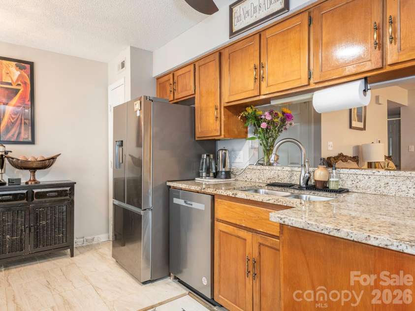 7200 Winery Lane, Charlotte, NC 28227.  MLS# CAR4352224, YatesRealty ID 3193. 