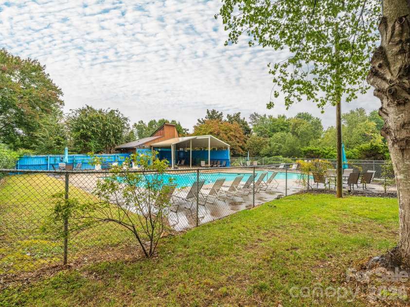 7200 Winery Lane, Charlotte, NC 28227.  MLS# CAR4352224, YatesRealty ID 3193. 