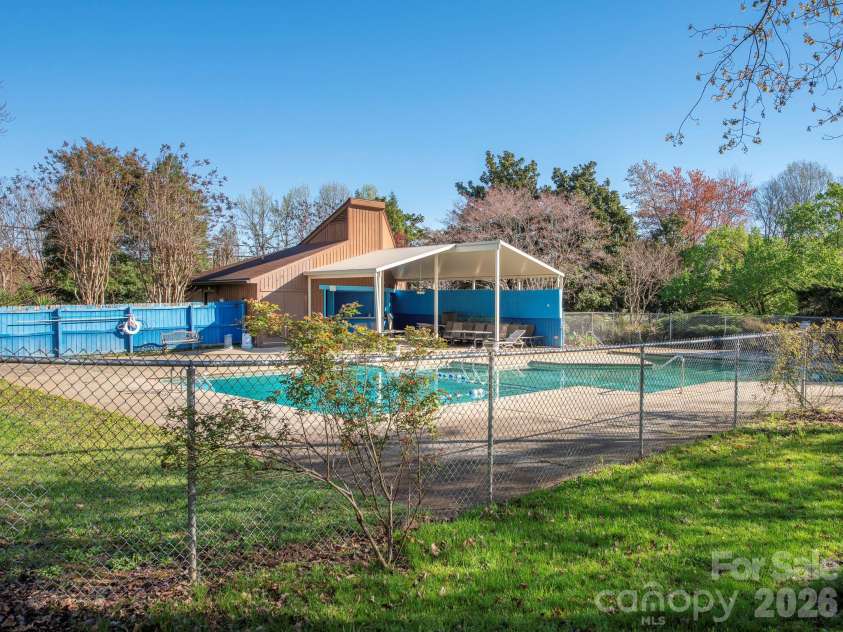 7200 Winery Lane, Charlotte, NC 28227.  MLS# CAR4352224, YatesRealty ID 3193. 