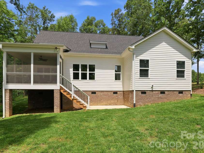 1004 Sandy Ridge Road, Monroe, NC 28112.  MLS# CAR4384931, YatesRealty ID 31930. 