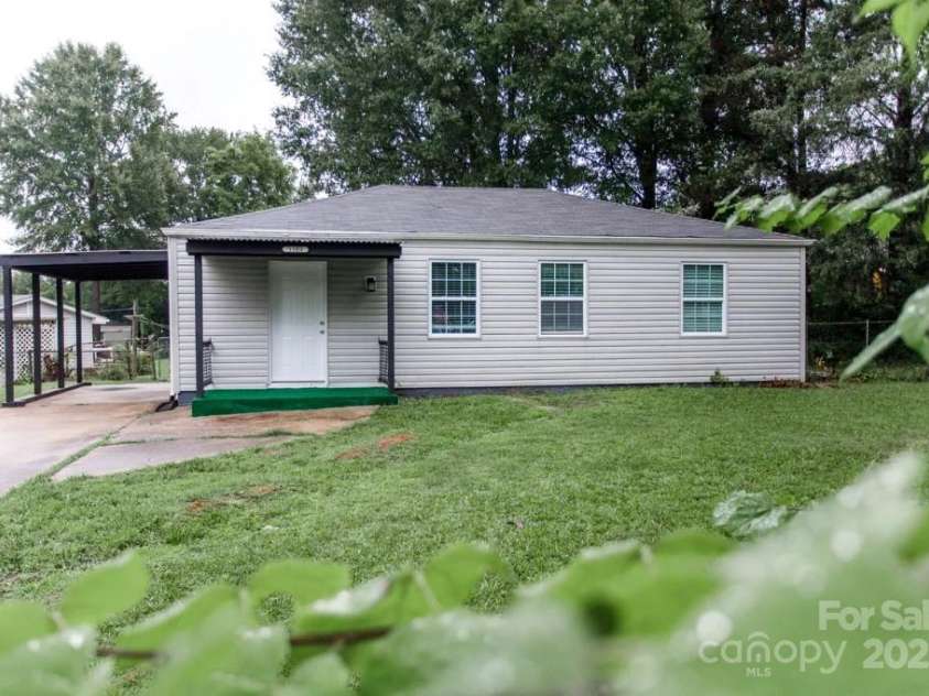 1103 Amelia Avenue, Rock Hill, SC 29732.  MLS# CAR4292185, YatesRealty ID 31931. 