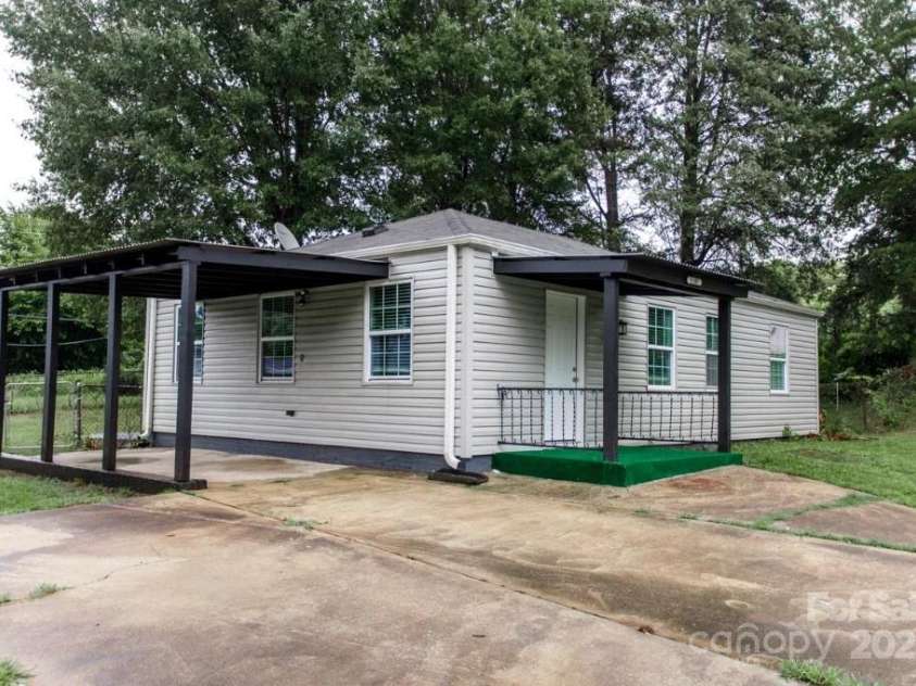 1103 Amelia Avenue, Rock Hill, SC 29732.  MLS# CAR4292185, YatesRealty ID 31931. 