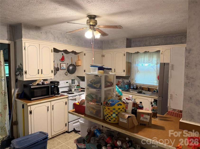 141 Walker Road, Morganton, NC 28655.  MLS# CAR4371389, YatesRealty ID 31931. 