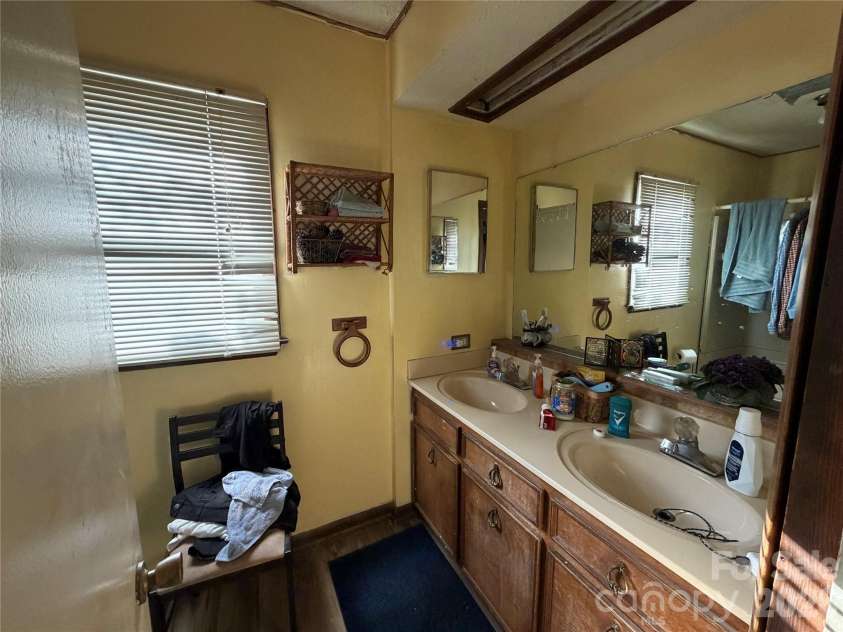 141 Walker Road, Morganton, NC 28655.  MLS# CAR4371389, YatesRealty ID 31931. 