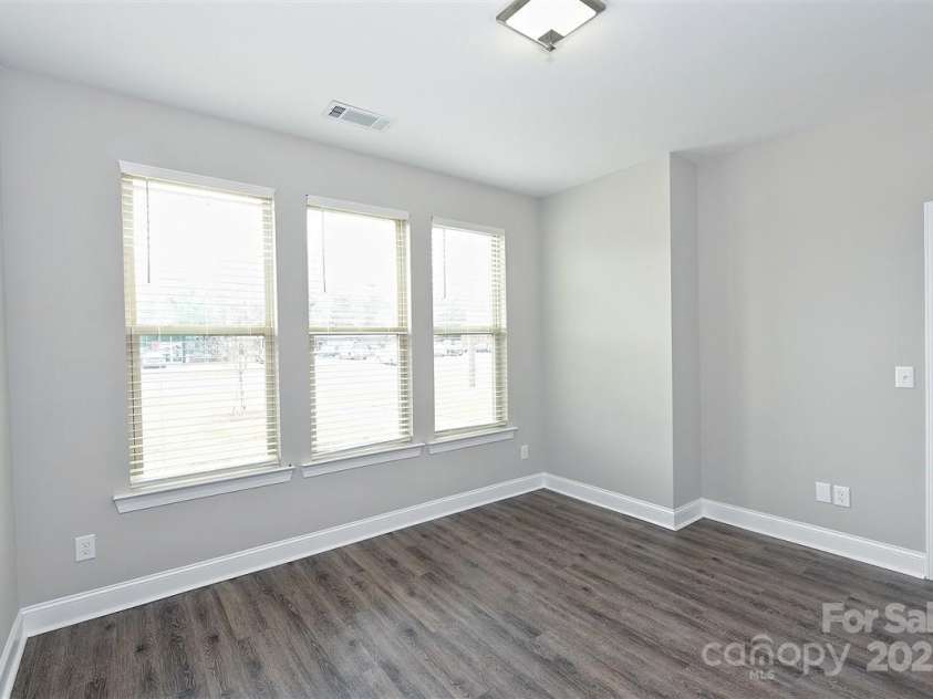 2635 Statesville Avenue, Charlotte, NC 28206.  MLS# CAR4290850, YatesRealty ID 31932. 