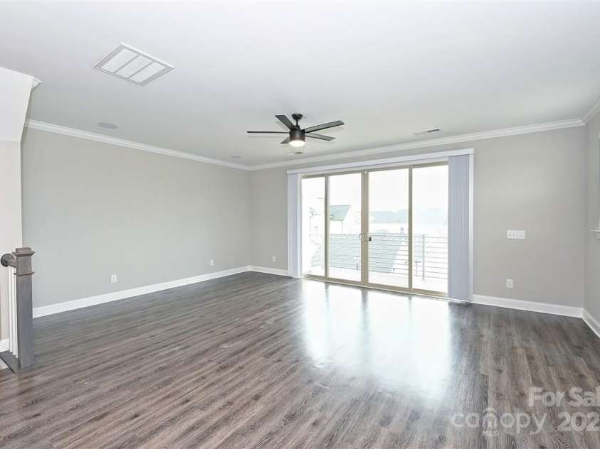 2635 Statesville Avenue, Charlotte, NC 28206.  MLS# CAR4290850, YatesRealty ID 31932. 