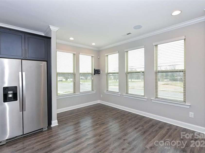 2635 Statesville Avenue, Charlotte, NC 28206.  MLS# CAR4290850, YatesRealty ID 31932. 