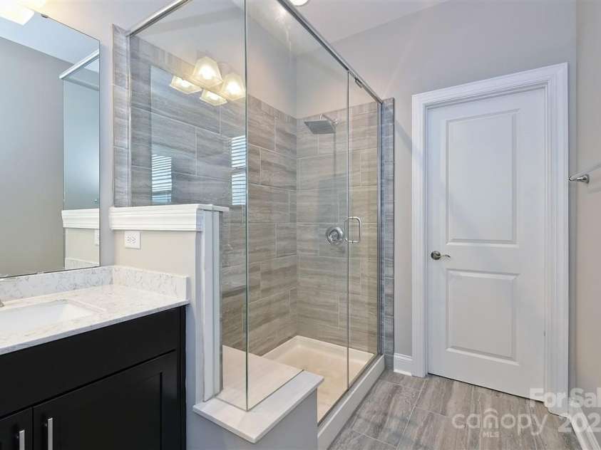 2635 Statesville Avenue, Charlotte, NC 28206.  MLS# CAR4290850, YatesRealty ID 31932. 