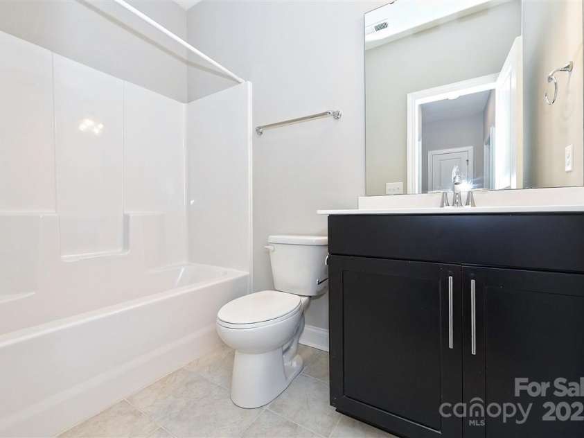 2635 Statesville Avenue, Charlotte, NC 28206.  MLS# CAR4290850, YatesRealty ID 31932. 
