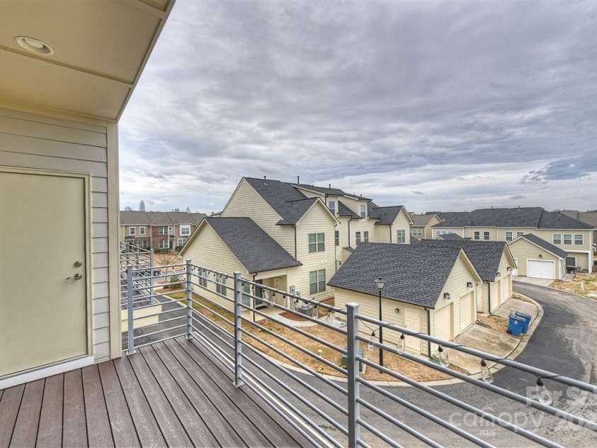 2635 Statesville Avenue, Charlotte, NC 28206.  MLS# CAR4290850, YatesRealty ID 31932. 