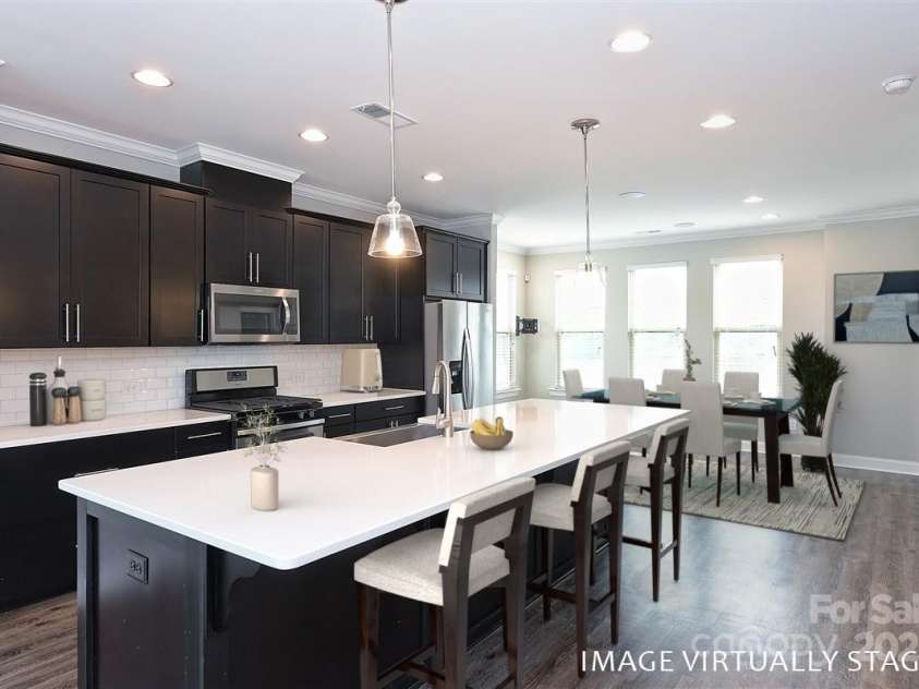 2635 Statesville Avenue, Charlotte, NC 28206.  MLS# CAR4290850, YatesRealty ID 31932. 