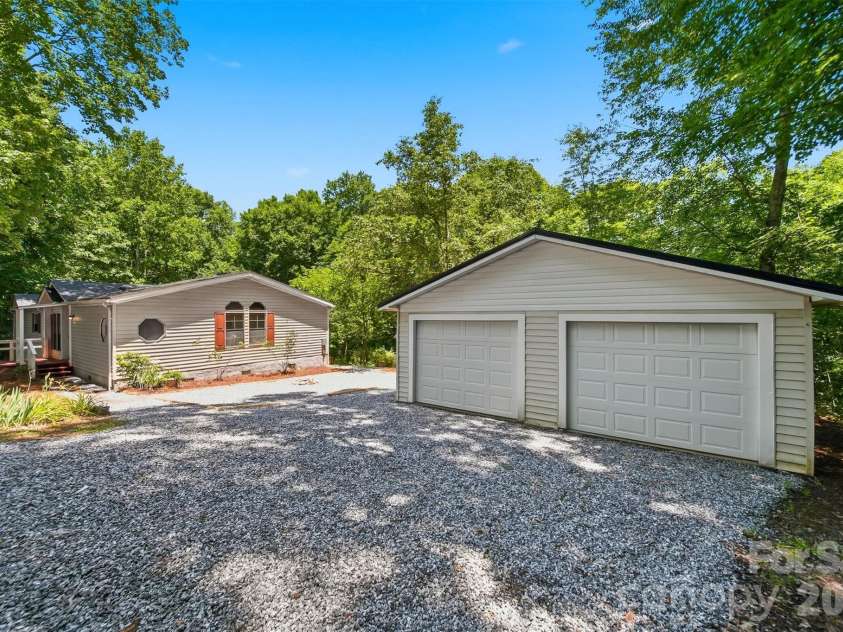 4944 Largo Court, Conover, NC 28613.  MLS# CAR4403514, YatesRealty ID 31932. 