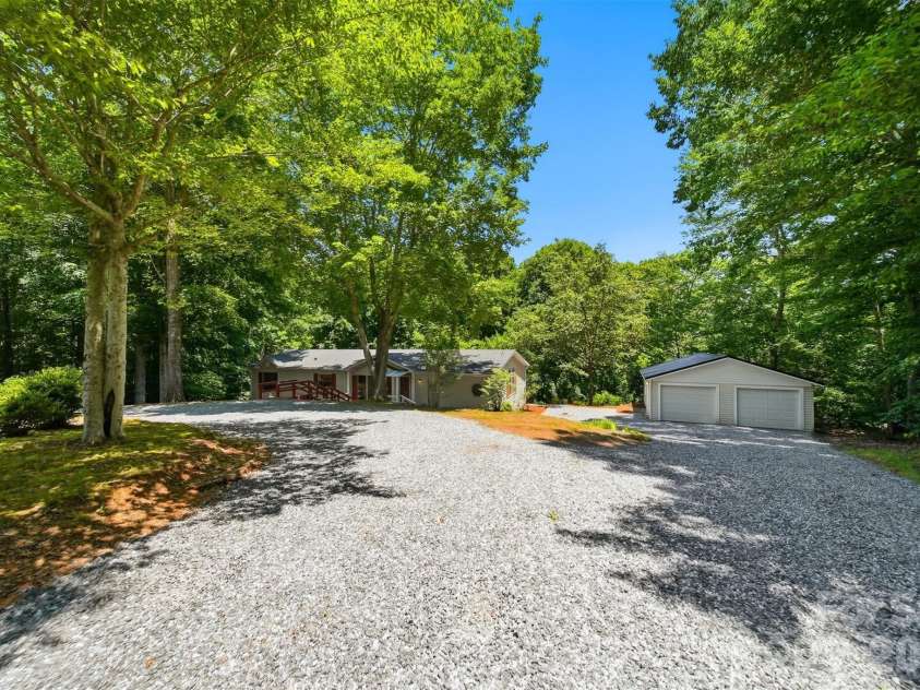 4944 Largo Court, Conover, NC 28613.  MLS# CAR4403514, YatesRealty ID 31932. 
