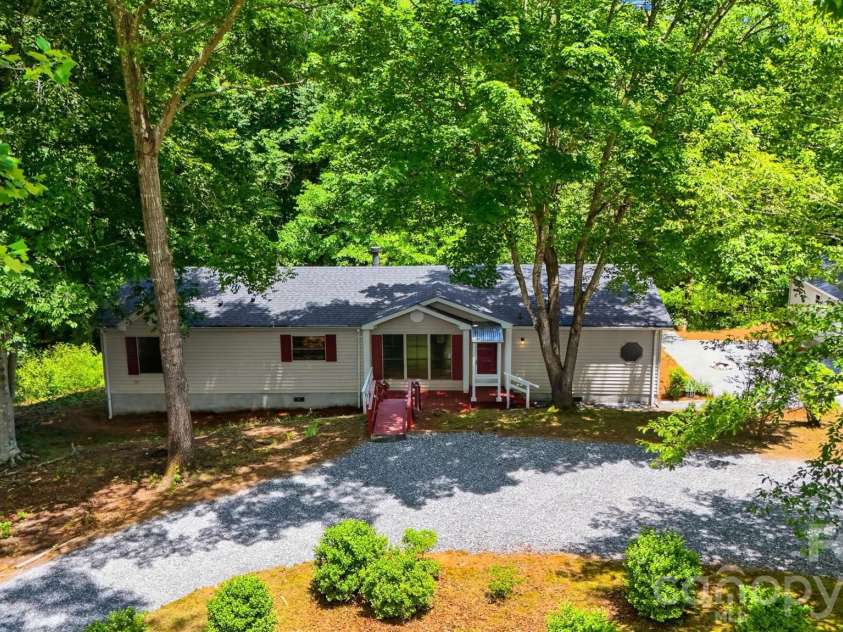 4944 Largo Court, Conover, NC 28613.  MLS# CAR4403514, YatesRealty ID 31932. 