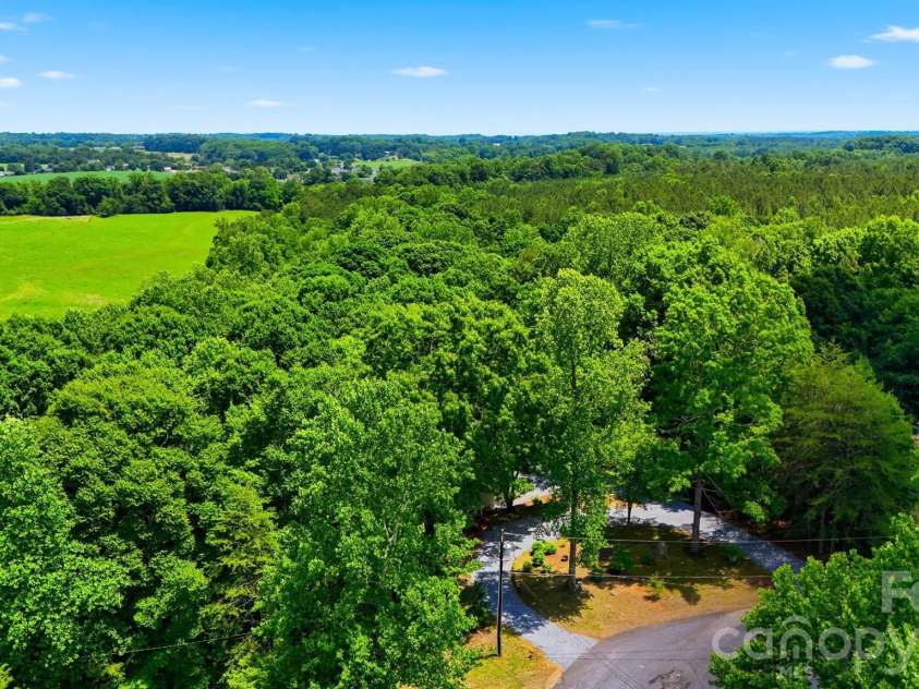 4944 Largo Court, Conover, NC 28613.  MLS# CAR4403514, YatesRealty ID 31932. 