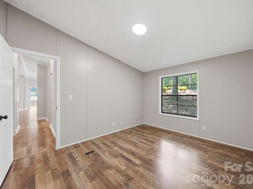 4944 Largo Court, Conover, NC 28613.  MLS# CAR4403514, YatesRealty ID 31932. Bedroom 3