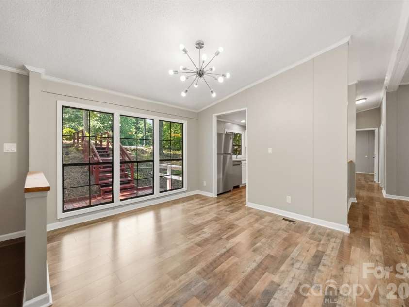 4944 Largo Court, Conover, NC 28613.  MLS# CAR4403514, YatesRealty ID 31932. Dining