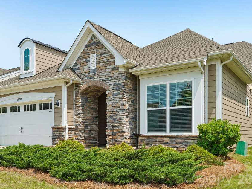 13339 Blanton Drive, Huntersville, NC 28078.  MLS# CAR4390935, YatesRealty ID 31933. 