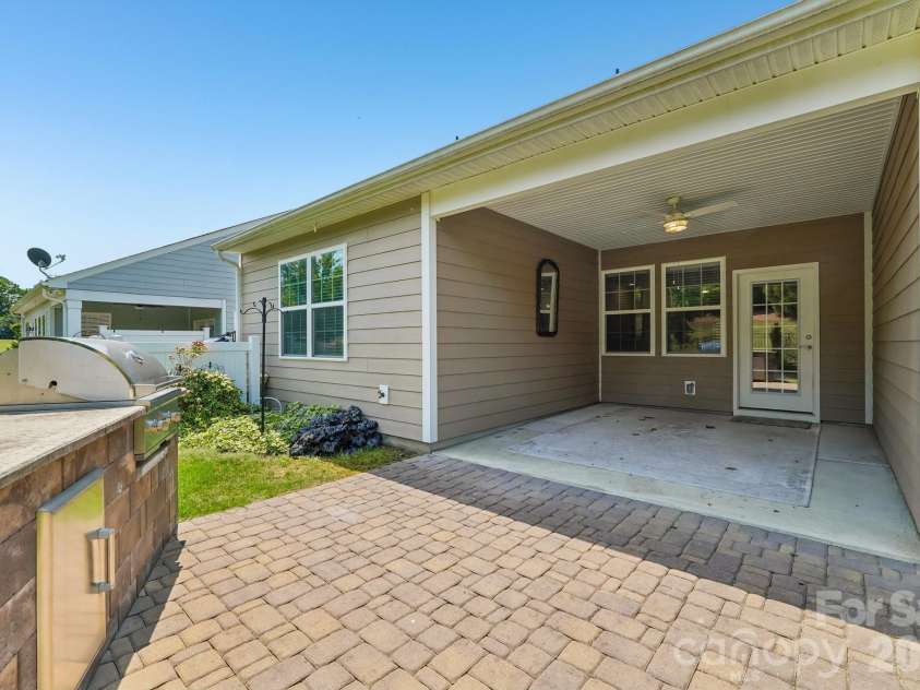 13339 Blanton Drive, Huntersville, NC 28078.  MLS# CAR4390935, YatesRealty ID 31933. 