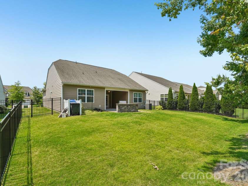 13339 Blanton Drive, Huntersville, NC 28078.  MLS# CAR4390935, YatesRealty ID 31933. 
