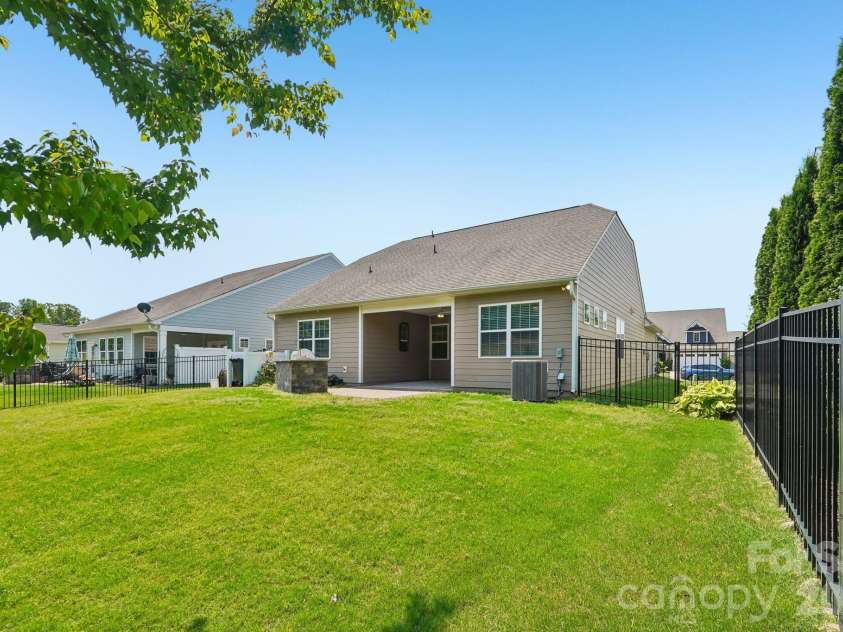 13339 Blanton Drive, Huntersville, NC 28078.  MLS# CAR4390935, YatesRealty ID 31933. 