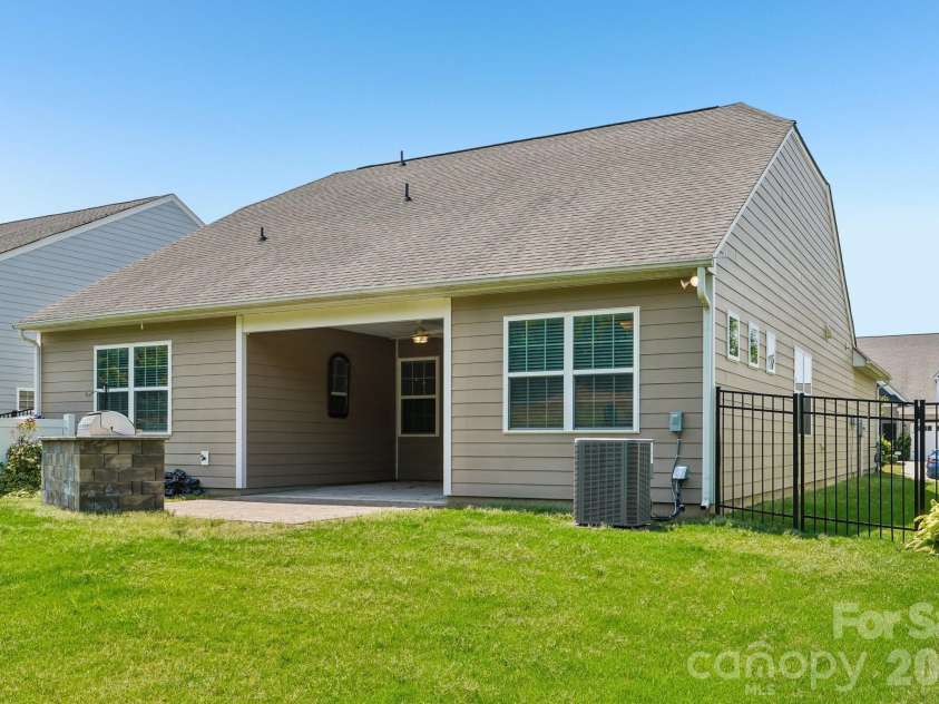 13339 Blanton Drive, Huntersville, NC 28078.  MLS# CAR4390935, YatesRealty ID 31933. 