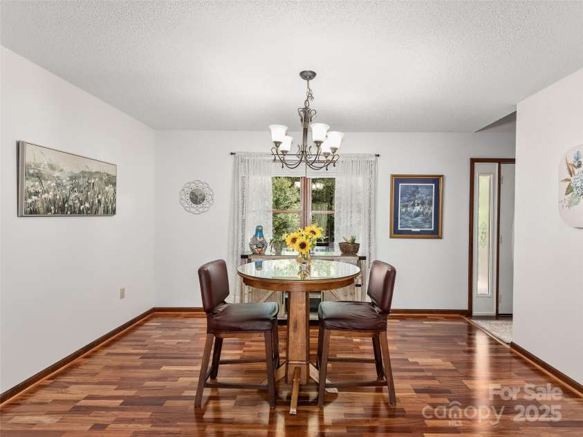 17 Meadow Brook Drive, Fletcher, NC 28732.  MLS# CAR4292187, YatesRealty ID 31933. 