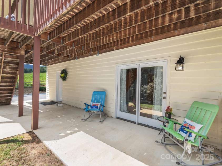 17 Meadow Brook Drive, Fletcher, NC 28732.  MLS# CAR4292187, YatesRealty ID 31933. 