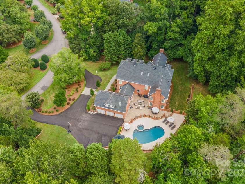 3940 Beechridge Road, Winston Salem, NC 27106.  MLS# CAR4291783, YatesRealty ID 31934. 