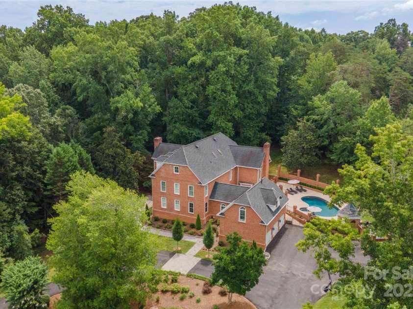 3940 Beechridge Road, Winston Salem, NC 27106.  MLS# CAR4291783, YatesRealty ID 31934. 