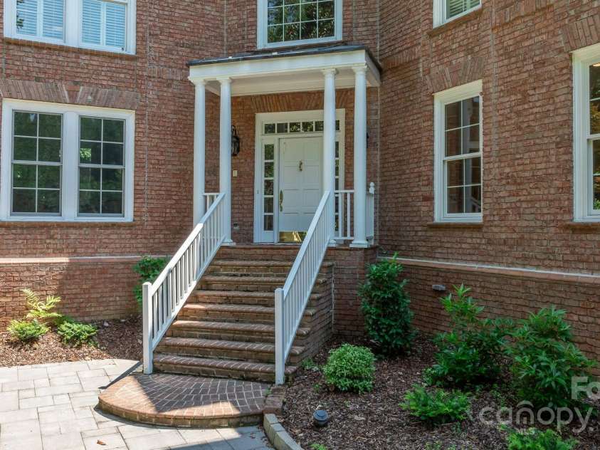 3940 Beechridge Road, Winston Salem, NC 27106.  MLS# CAR4291783, YatesRealty ID 31934. 